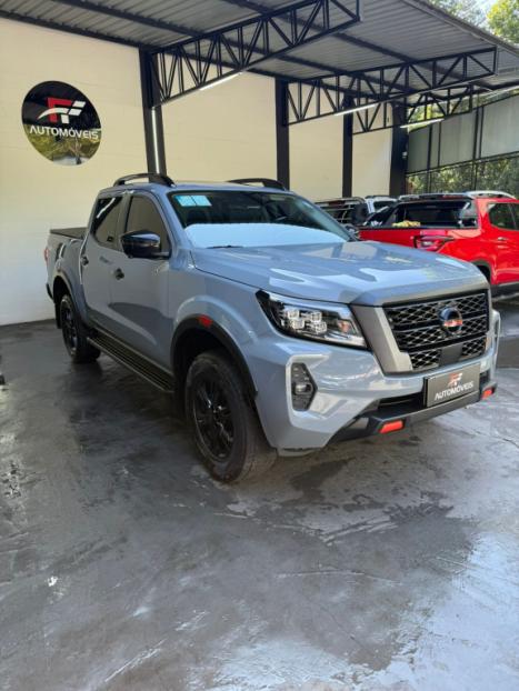 NISSAN Frontier 2.3 16V PRO4X CABINE DUPLA 4X4 BI-TURBO DIESEL AUTOMTICO, Foto 2