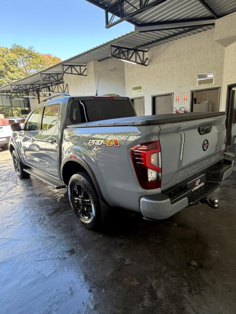NISSAN Frontier 2.3 16V PRO4X CABINE DUPLA 4X4 BI-TURBO DIESEL AUTOMTICO, Foto 4