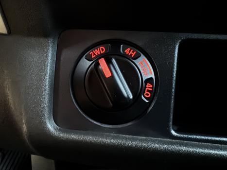 NISSAN Frontier 2.5 SL 10 ANOS 4X4 TURBO DIESEL CABINE DUPLA AUTOMTICO, Foto 33
