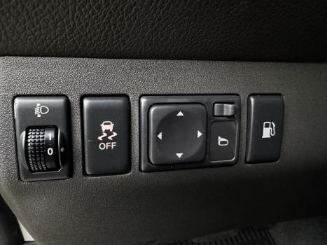 NISSAN Frontier 2.5 SL 10 ANOS 4X4 TURBO DIESEL CABINE DUPLA AUTOMTICO, Foto 39