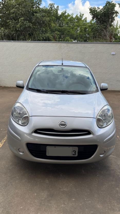 NISSAN March 1.0 16V 4P S FLEX, Foto 2