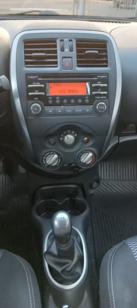 NISSAN March 1.0 16V 4P SV FLEX, Foto 10