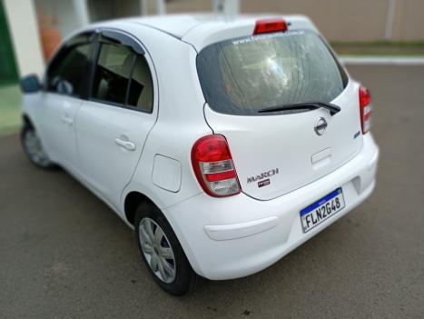 NISSAN March 1.0 16V 4P S FLEX, Foto 4