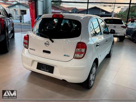 NISSAN March 1.0 16V 4P S FLEX, Foto 4