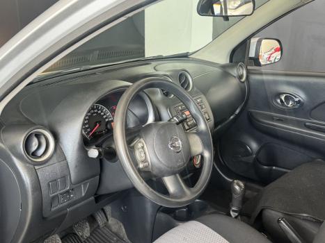 NISSAN March 1.6 16V 4P SV FLEX, Foto 9