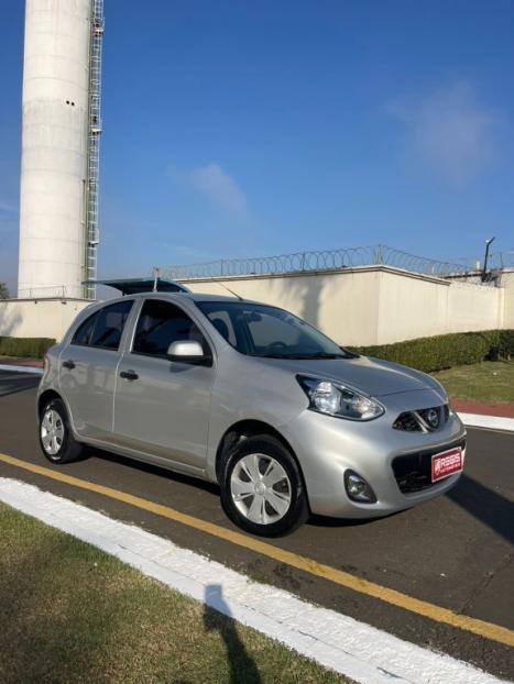 NISSAN March 1.6 16V 4P S FLEX, Foto 3