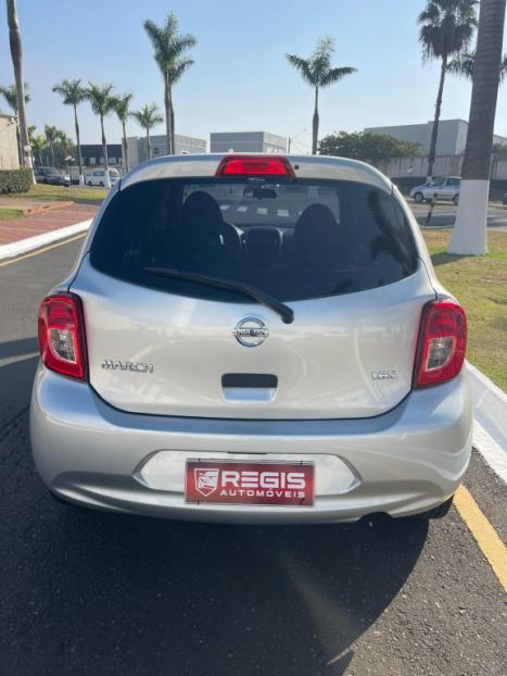NISSAN March 1.6 16V 4P S FLEX, Foto 6