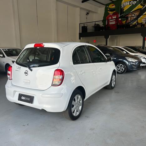NISSAN March 1.6 16V 4P SV FLEX, Foto 4