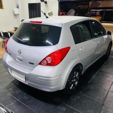 NISSAN Tiida Hatch 1.8 16V 4P S FLEX, Foto 4