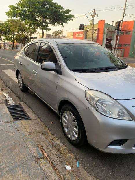 NISSAN Versa Sedan 1.6 16V 4P FLEX SV, Foto 2