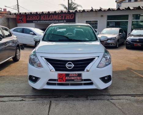 NISSAN Versa Sedan 1.0 4P FLEX, Foto 1