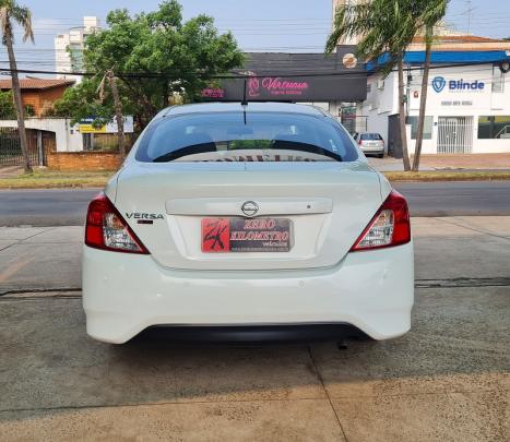 NISSAN Versa Sedan 1.0 4P FLEX, Foto 4