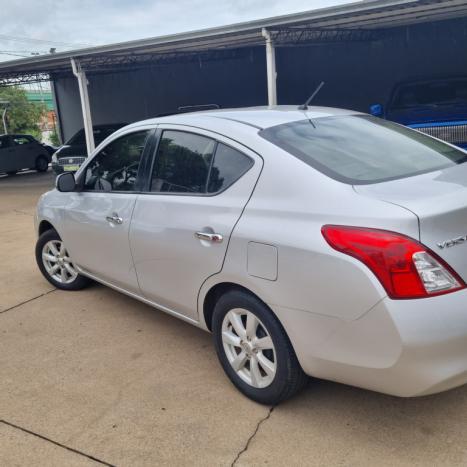 NISSAN Versa Sedan 1.6 16V 4P FLEX SL, Foto 4