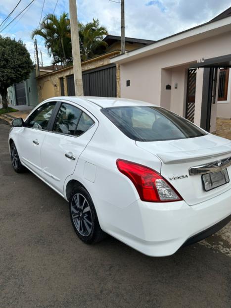 NISSAN Versa Sedan 1.6 16V 4P FLEX EXCLUSIVE XTRONIC AUTOMTICO CVT, Foto 4
