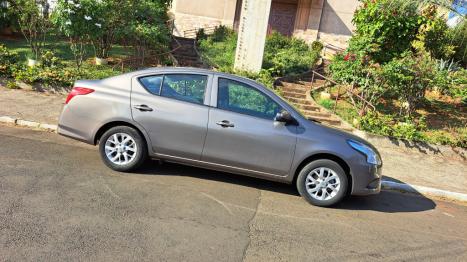 NISSAN Versa Sedan 1.0 4P FLEX S, Foto 2