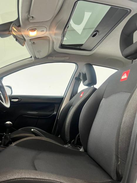 PEUGEOT 207 Hatch 1.6 16V 4P QUIKSILVER FLEX, Foto 16