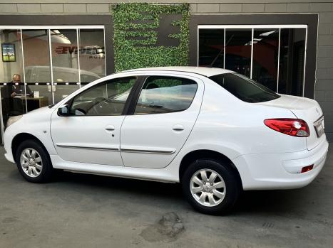 PEUGEOT 207 Sedan 1.4 4P PASSION XR FLEX, Foto 2