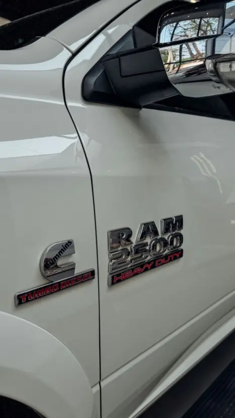 RAM 2500 6.7 I6 24V SLT CABINE DUPLA TURBO DIESEL LARAMIE 4X4 AUTOMTICO, Foto 20