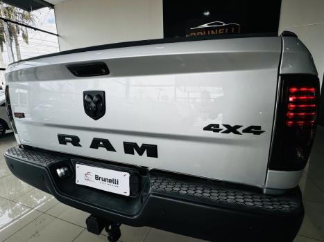 RAM 2500 6.7 I6 24V SLT CABINE DUPLA TURBO DIESEL LARAMIE 4X4 AUTOMTICO, Foto 6