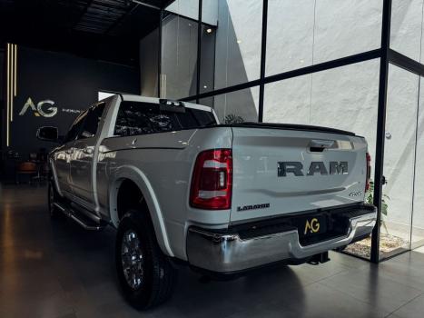 RAM 2500 6.7 I6 24V SLT CABINE DUPLA TURBO DIESEL LARAMIE 4X4 AUTOMTICO, Foto 8