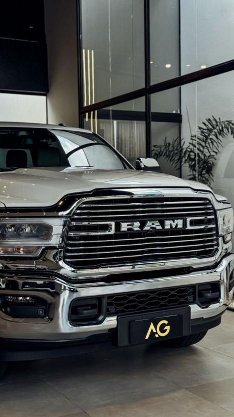 RAM 2500 6.7 I6 24V SLT CABINE DUPLA TURBO DIESEL LARAMIE 4X4 AUTOMTICO, Foto 9