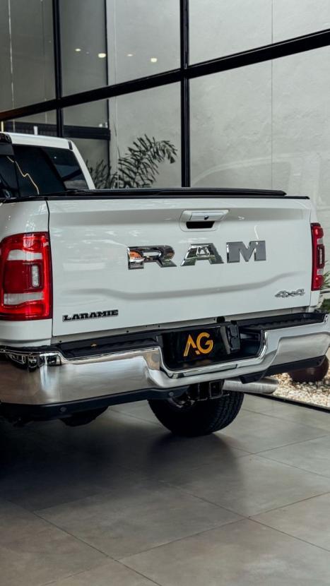 RAM 2500 6.7 I6 24V SLT CABINE DUPLA TURBO DIESEL LARAMIE 4X4 AUTOMTICO, Foto 10