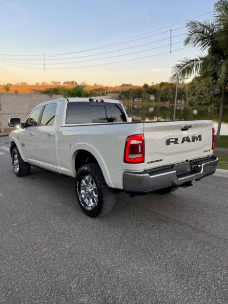 RAM 2500 6.7 I6 24V SLT CABINE DUPLA TURBO DIESEL LARAMIE 4X4 AUTOMTICO, Foto 3