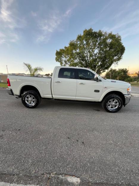 RAM 2500 6.7 I6 24V SLT CABINE DUPLA TURBO DIESEL LARAMIE 4X4 AUTOMTICO, Foto 5