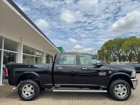 RAM 2500 6.7 I6 24V SLT CABINE DUPLA TURBO DIESEL LARAMIE 4X4 AUTOMTICO, Foto 4