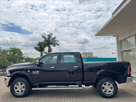 RAM 2500 6.7 I6 24V SLT CABINE DUPLA TURBO DIESEL LARAMIE 4X4 AUTOMTICO, Foto 8