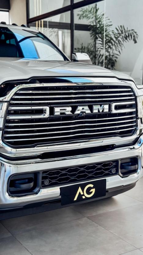 RAM 2500 6.7 I6 24V SLT CABINE DUPLA TURBO DIESEL LARAMIE 4X4 AUTOMTICO, Foto 10