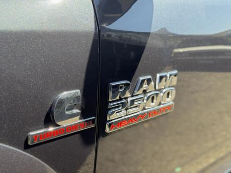 RAM 2500 6.7 I6 24V SLT CABINE DUPLA TURBO DIESEL LARAMIE 4X4 AUTOMTICO, Foto 14