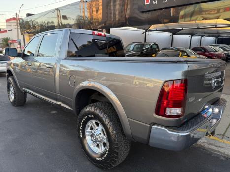 RAM 2500 6.7 I6 24V SLT CABINE DUPLA TURBO DIESEL LARAMIE 4X4 AUTOMTICO, Foto 5