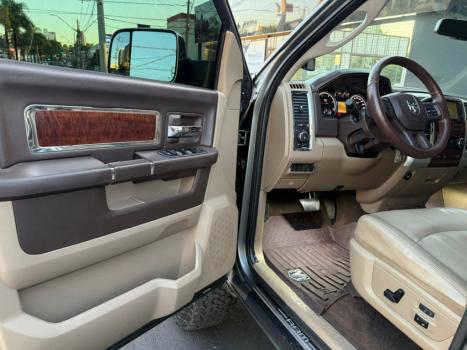 RAM 2500 6.7 I6 24V SLT CABINE DUPLA TURBO DIESEL LARAMIE 4X4 AUTOMTICO, Foto 12