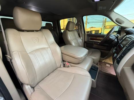 RAM 2500 6.7 I6 24V SLT CABINE DUPLA TURBO DIESEL LARAMIE 4X4 AUTOMTICO, Foto 13