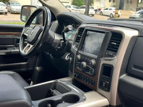 RAM 2500 6.7 I6 24V SLT CABINE DUPLA TURBO DIESEL LARAMIE 4X4 AUTOMTICO, Foto 9