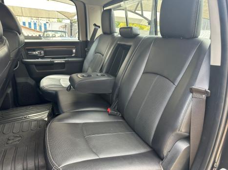 RAM 2500 6.7 I6 24V SLT CABINE DUPLA TURBO DIESEL LARAMIE 4X4 AUTOMTICO, Foto 11