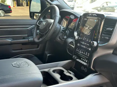 RAM 2500 6.7 I6 24V SLT CABINE DUPLA TURBO DIESEL NIGHT EDITION 4X4 AUTOMTICO, Foto 10