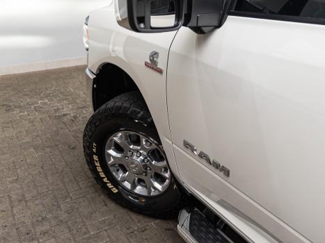 RAM 2500 6.7 I6 24V SLT CABINE DUPLA TURBO DIESEL LARAMIE 4X4 AUTOMTICO, Foto 32