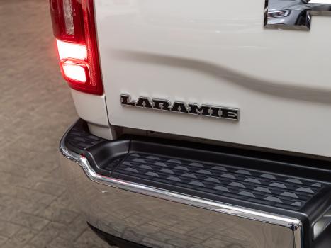 RAM 2500 6.7 I6 24V SLT CABINE DUPLA TURBO DIESEL LARAMIE 4X4 AUTOMTICO, Foto 33