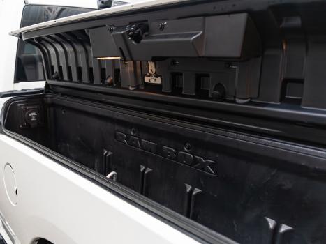 RAM 2500 6.7 I6 24V SLT CABINE DUPLA TURBO DIESEL LARAMIE 4X4 AUTOMTICO, Foto 38