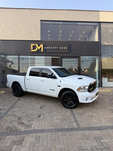 RAM Classic 5.7 V8 32V 4P HEMI LARAMIE NIGHT EDITION AUTOMTICO, Foto 11