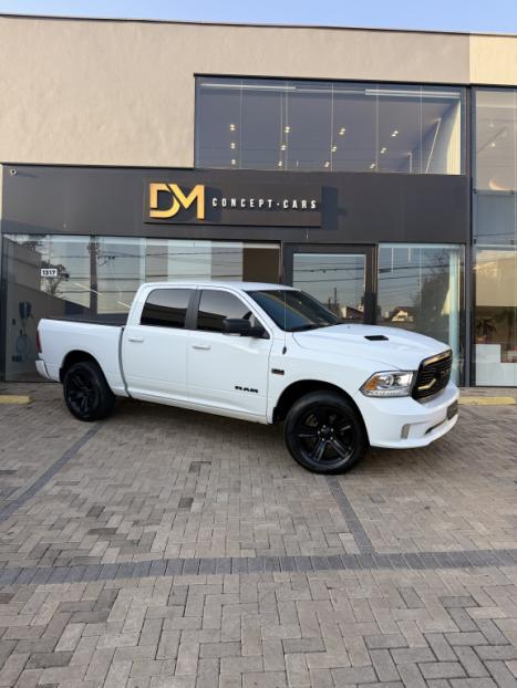 RAM Classic 5.7 V8 32V 4P HEMI LARAMIE NIGHT EDITION AUTOMTICO, Foto 12