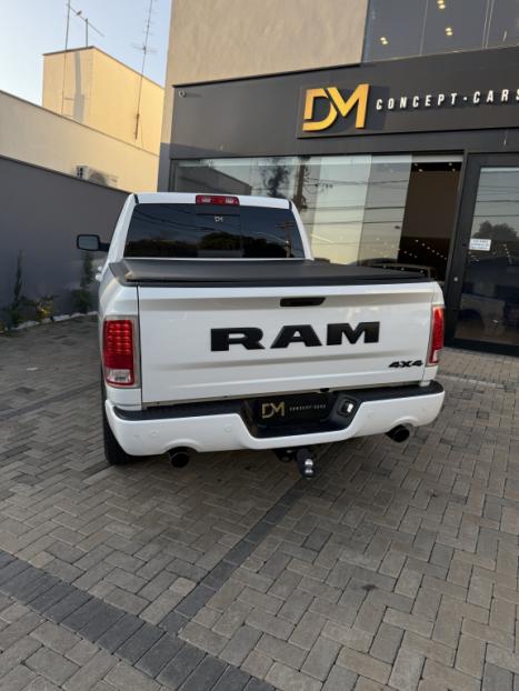 RAM Classic 5.7 V8 32V 4P HEMI LARAMIE NIGHT EDITION AUTOMTICO, Foto 13