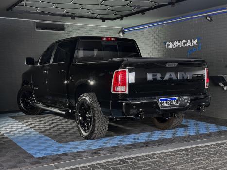 RAM Classic 5.7 V8 32V 4P HEMI LARAMIE NIGHT EDITION AUTOMTICO, Foto 3