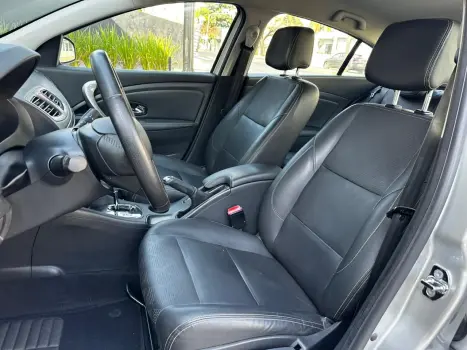 RENAULT Fluence 2.0 16V 4P FLEX DYNAMIQUE PLUS AUTOMTICO, Foto 12