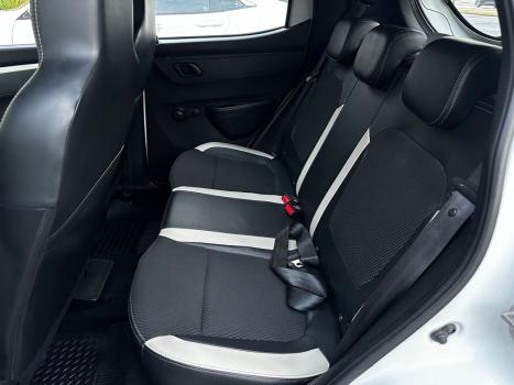 RENAULT Kwid 1.0 12V 4P SCE FLEX INTENSE, Foto 12
