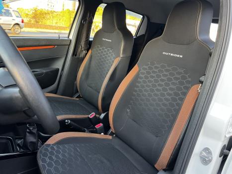 RENAULT Kwid 1.0 12V 4P SCE FLEX OUTSIDER, Foto 9