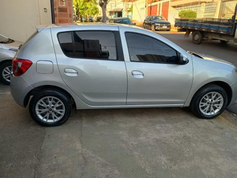 RENAULT Sandero 1.6 16V 4P FLEX SCE EXPRESSION, Foto 2