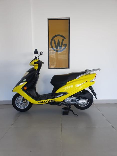 SUZUKI Burgman 125 , Foto 2